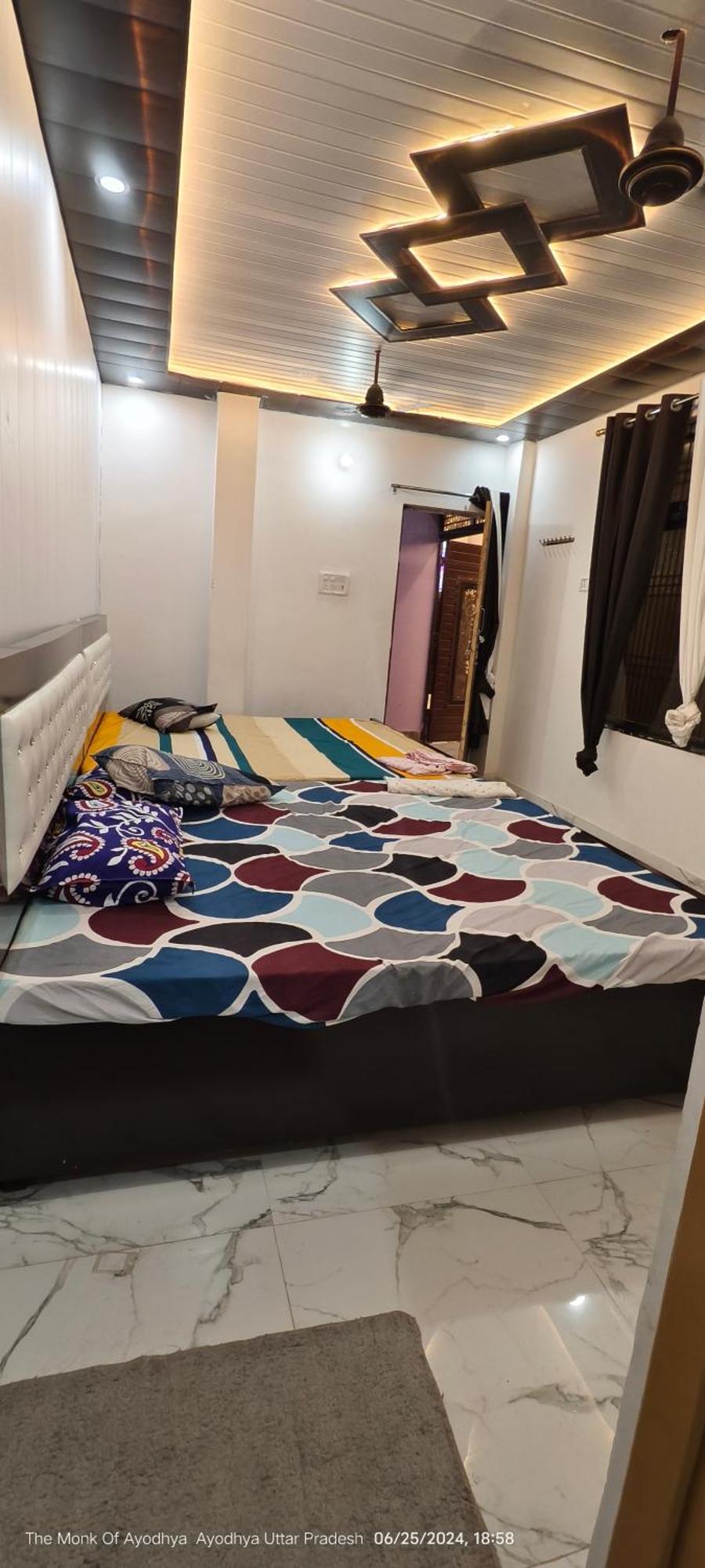 Shree Ayodhya Dham Guest House 300 Meter From Sri Ram Temple Free Pick Up , Drop , Breakfast & Wifi ภายนอก รูปภาพ