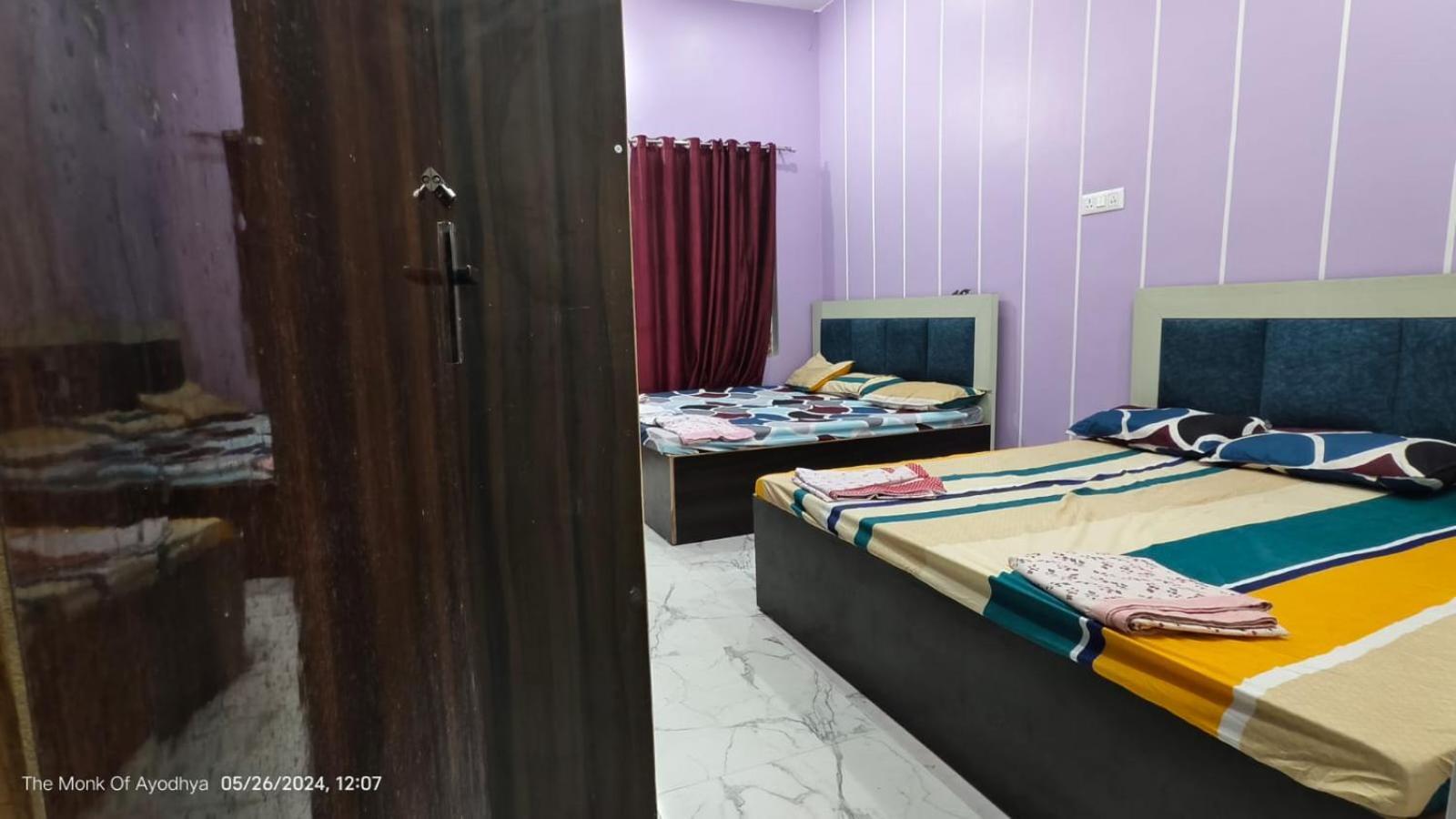Shree Ayodhya Dham Guest House 300 Meter From Sri Ram Temple Free Pick Up , Drop , Breakfast & Wifi ภายนอก รูปภาพ